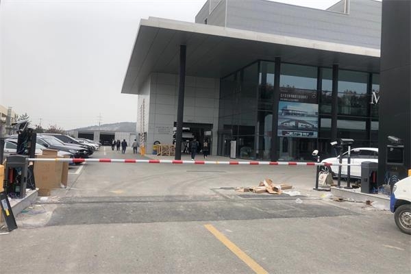 徐州万邦奔驰4s店选择徐州红杏视频下载入口科技有限公司红杏APP视频永久网址系统产品