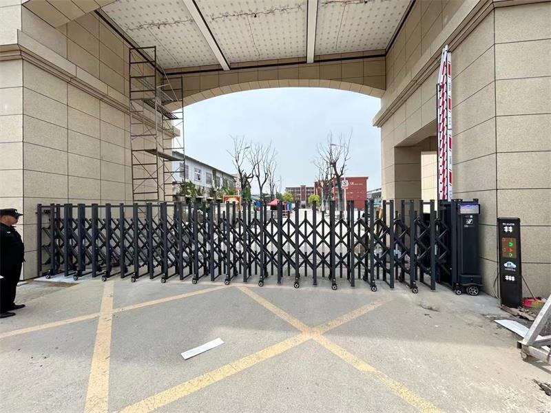 徐州铜北润杰中学 红杏网站污 红杏APP视频永久网址系统 电动小门2.jpg
